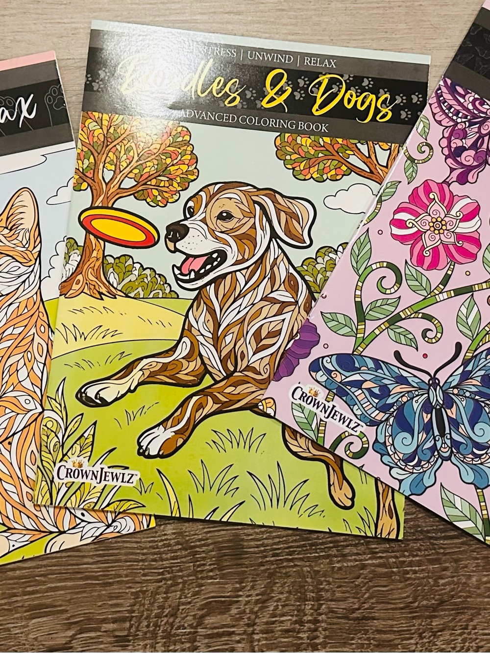 Dogs & Dogs Advanced Coloring Book - Green & Brown